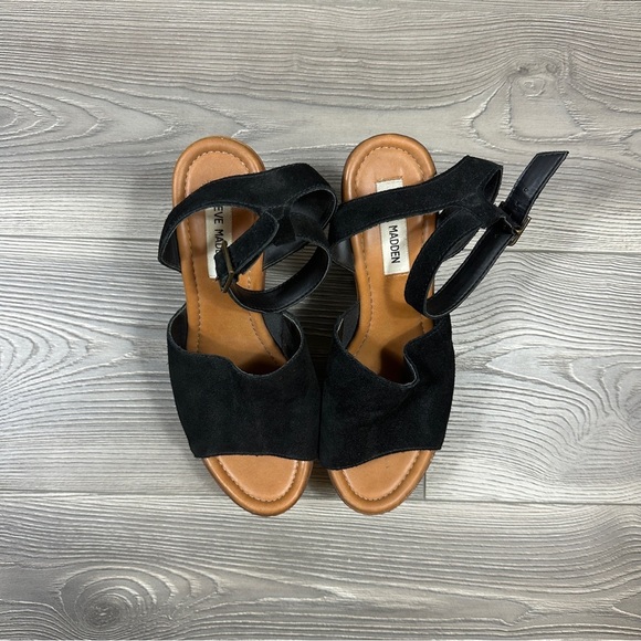 Steve Madden Black Suede Wedge Sandals Platform Heel Ankle Strap Size 8 Summer - Picture 3 of 4